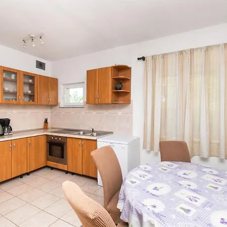 Marija Apartman Nin