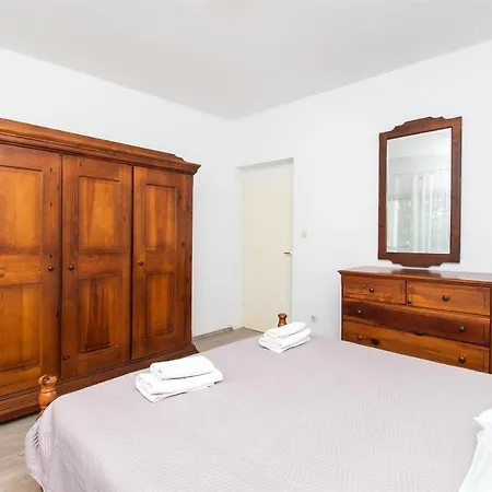 Marija Apartman Nin