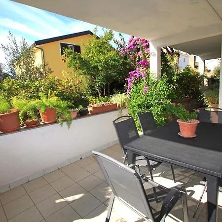 Apartment Marija Nin